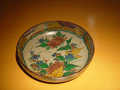 菊牡丹図鉦鉢
