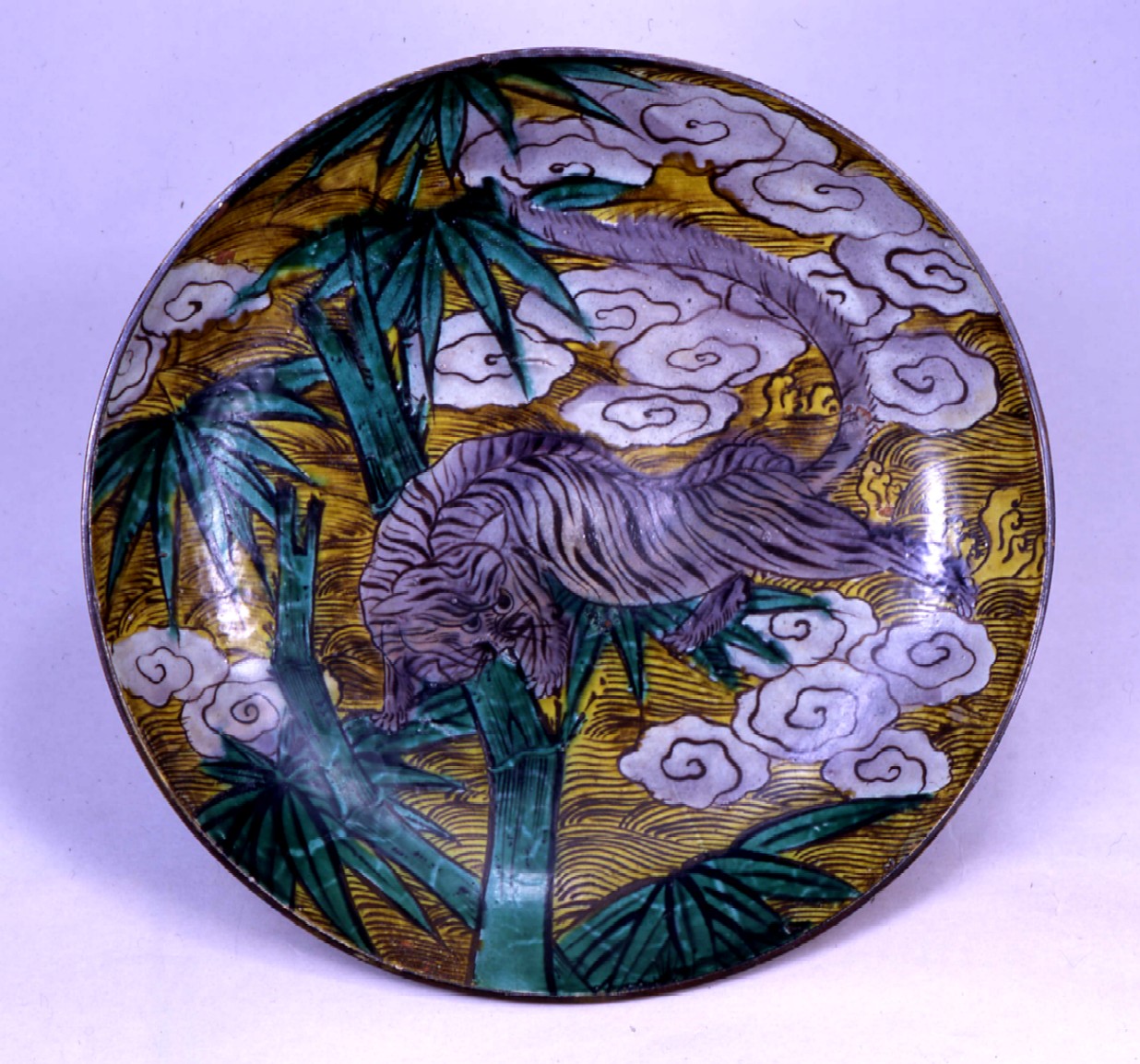 青手竹虎図平鉢 (Aote-style Bamboo and Tiger Bowl) 青手竹虎図平鉢 (Aote-style Bamboo and Tiger Bowl)